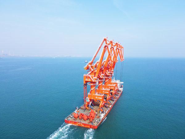 80TON Portal Slewing Crane Four Link Portal Harbour Crane Customizable