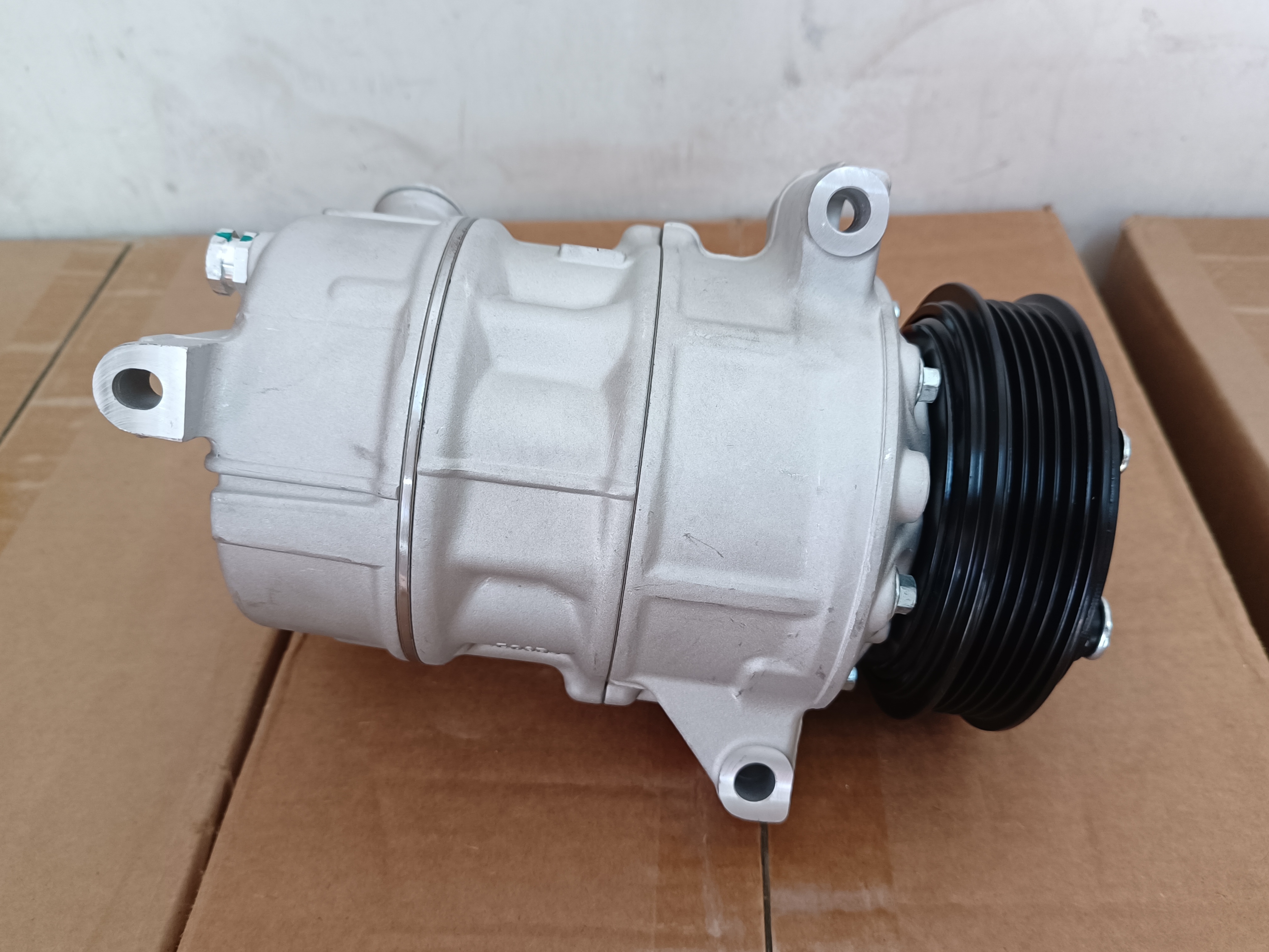 Auto AC Conditioning Compressor For General Motors Cadillac CT5 CT4 2.0 84806600 TX3045