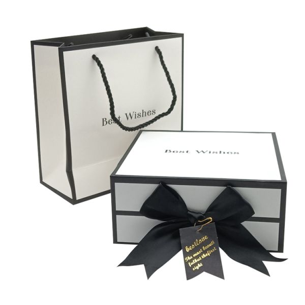 Bolsa de papel con logotipo personalizado / bolsas de ropa bolsas de compras bolsas de papel kraft marrón blanco bolsas de zapatos con mango