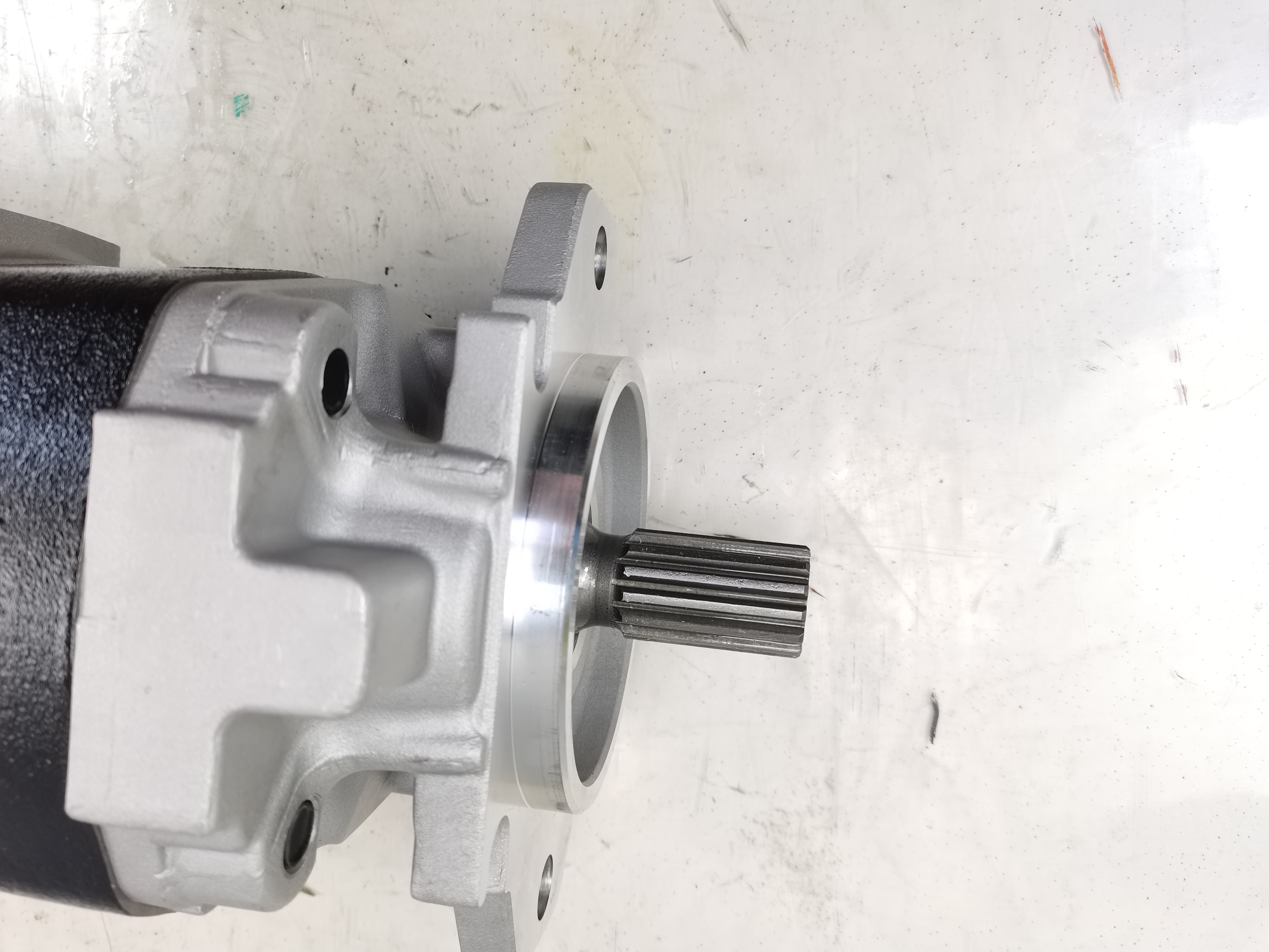 Factory Supply Gear Pump Hydraulic Pump Used in Heavy Dump Machinery And Vehicle Part Number SAL3-100+80 Iron and aluminum alloys Hydraulic Oil Pump