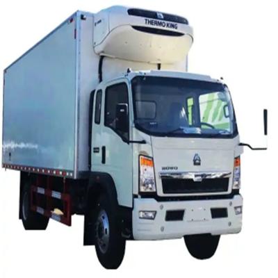 Structure entièrement fermée SINOTRUK HOWO 6X4 réfrigérateur alimentaire congélateur camion camion camion congélateur température -18°C à 5°C