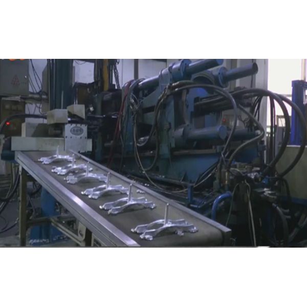 Silver Cloth Hanging Hooks , Zinc Alloy Wall Mounted Coat Hooks Classical Jacket Hander Hooks