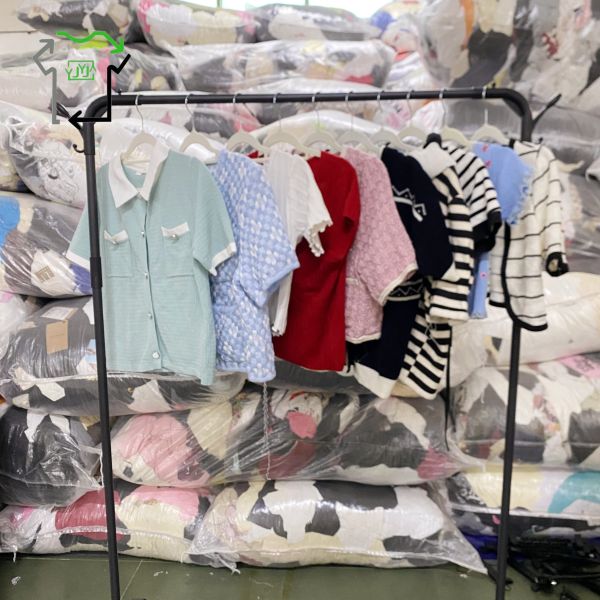Wholesale Women's Knitted Short-sleeved Cardigan Used Clothes Polyester/Cotton High Quality Clean 95-100% Strictly-Sorted Bales Second Hand Clothes
