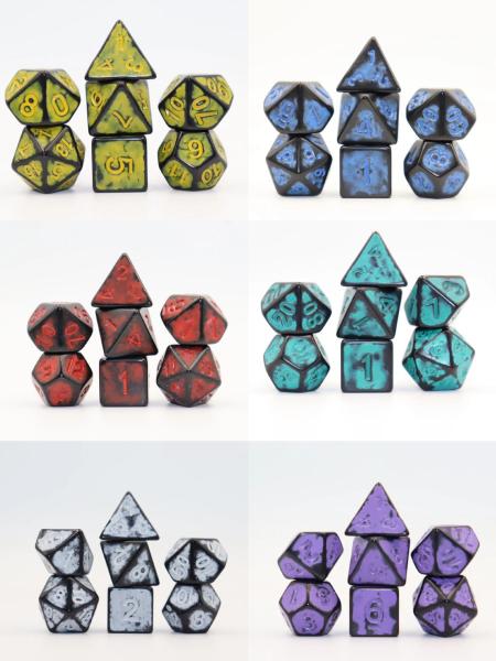 Antique old black back red resin character playing board game dice set dnd dice