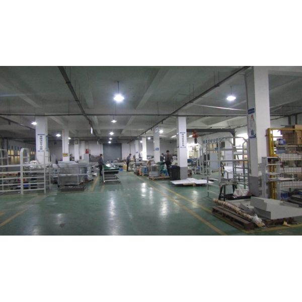 Соединитель HJ-6 трубки металла утюга прямоугольный постный на система 2.3mm производственной линии