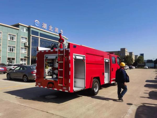 Howo 4x2 10cbm 12cbm Fire Truck Monitors Water Foam Fire Trucks