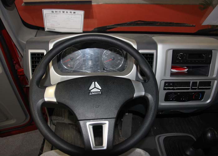 SINOTRUK HOWO 8 тонн тележек светлой обязанности LHD 4X2 116HP ZZ1087D3614C180