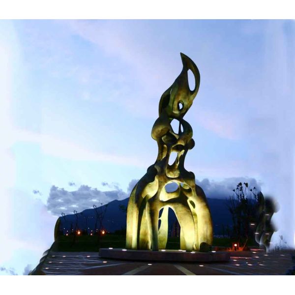 Large Outdoor Bronze Sculpture Handmade Casting Finish For Plaza Decoration