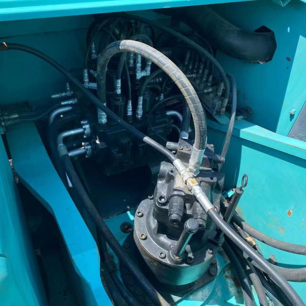 20Т Использованный экскаватор Kobelco Kobelco SK200 8 Crawler Гидравлический двигатель Hino J05E мощностью 118 кВт
