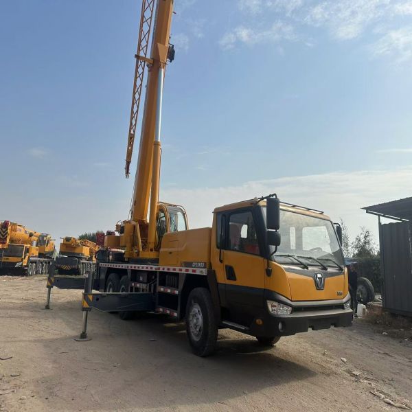 XCMG QY25KD Used Crane Trucks Heavy Equipment 25T 80km/h