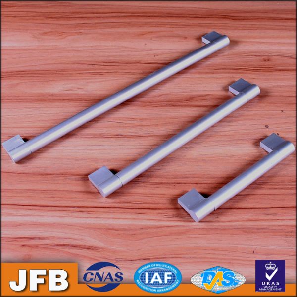 Modern kitchen cabinets handles / hot sale aluminum wardrobe handles / silver finish furniture handles