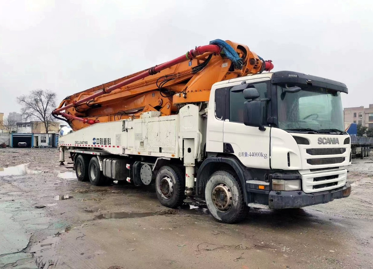 SCANIA 8x4 Вторая рука 38м 52м 56м 62м 70м Бетонный бум насос бум бетонный насос грузовик монтированный бетонный бум насос
