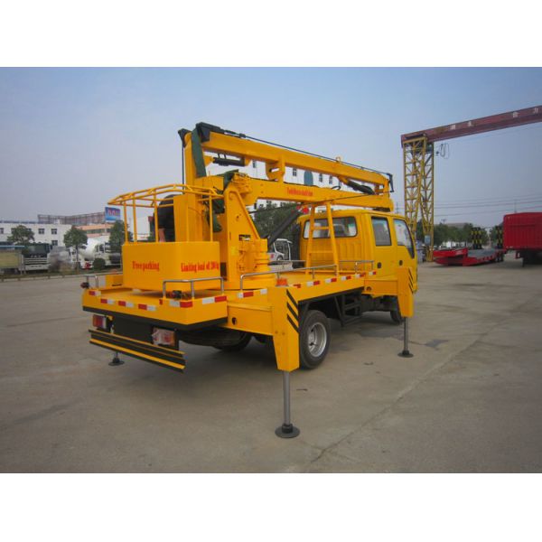 Crew Cab ISUZU Aerial Platform Truck 6990*2100*2500mm Diesel Fuel