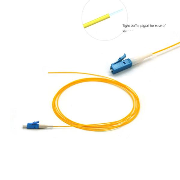 As tranças do LC UPC G652D 1.5M Tight Tube Fiber remendam cabos