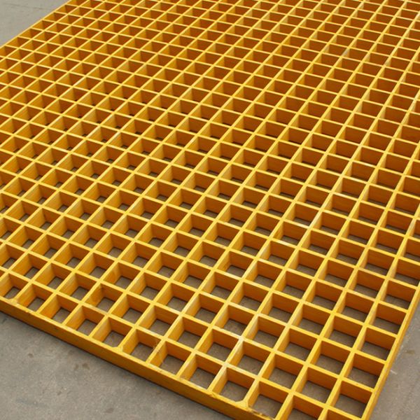 O gramado Frp da fibra de vidro moldou grades da raspagem para a passagem exterior