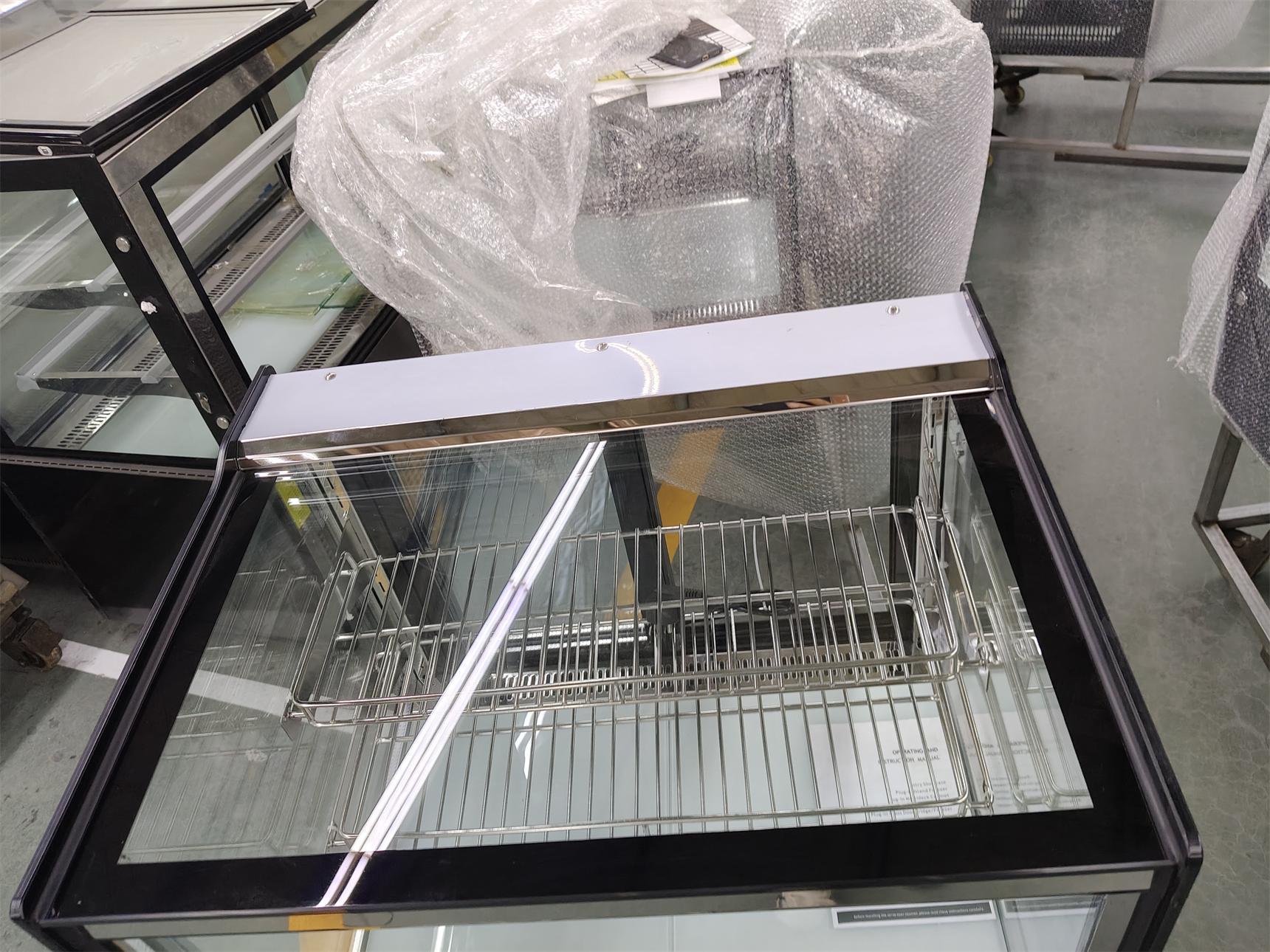 LISA66R Low Temperature Refrigerated Table Cake Cabinet Automatic Demisting Glass Door Biscuit Dessert Commercial Freezer
