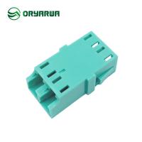 Um adaptador frente e verso da fibra ótica de Flangeless LC da parte