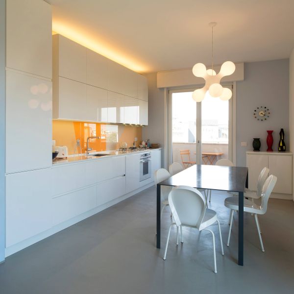 Modern Italian Assembled Kitchen Cabinets White Acrylic High Glossy