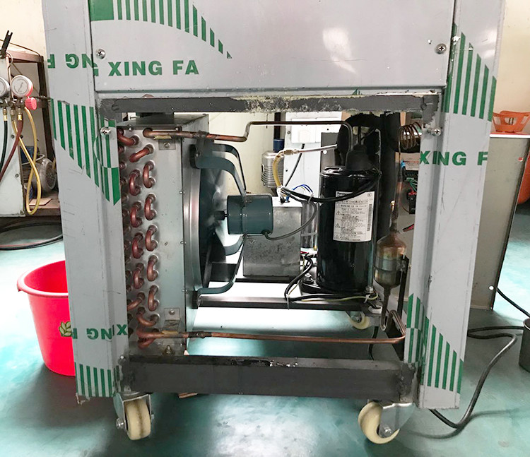 New Arrival Commercial Ice Lolly Popsicle Making Machine /Stick Pop Maker Price/ Stick Ice Cream Machine for Sale
