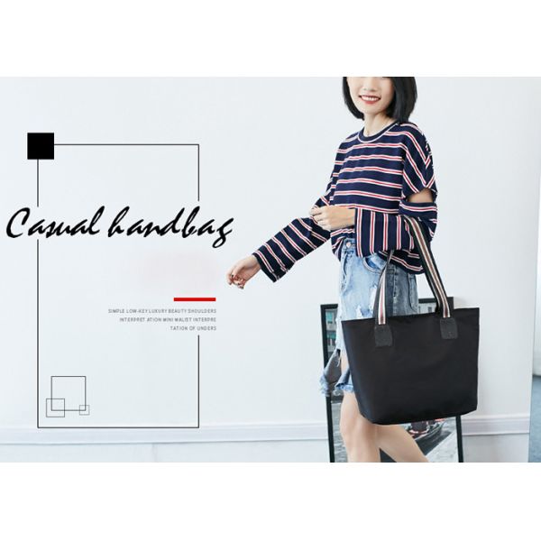 Casual Ladies Canvas Handbags Water Repellence Stylish Large Capacity