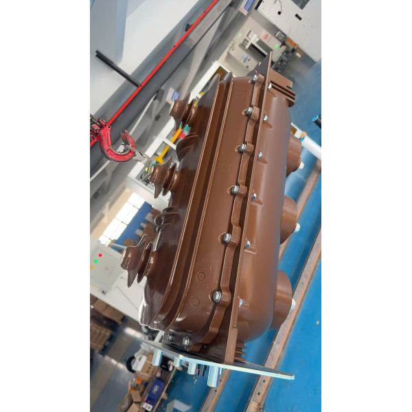 Medium-Voltage SF6 Load Breaker Switch Insulation and Operation Mechanism with 200mm Pole in Schneider Switch Cabinet