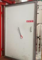A interferência eletromagnética que protege a porta da câmara 110dB do Rf protegeu magneticamente a sala