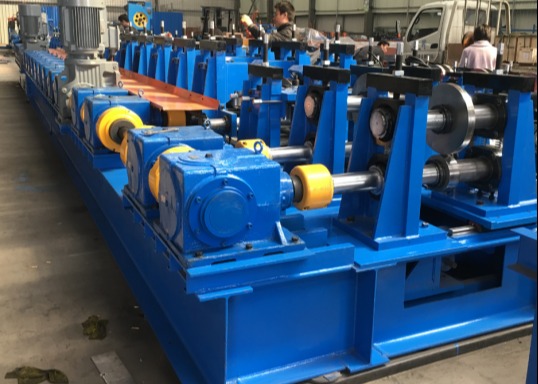 ≤1000mm Steel Strip Width U-Shaped Adjustable Roller Forming Machine ≤10000 Kg Single Coil Weight
