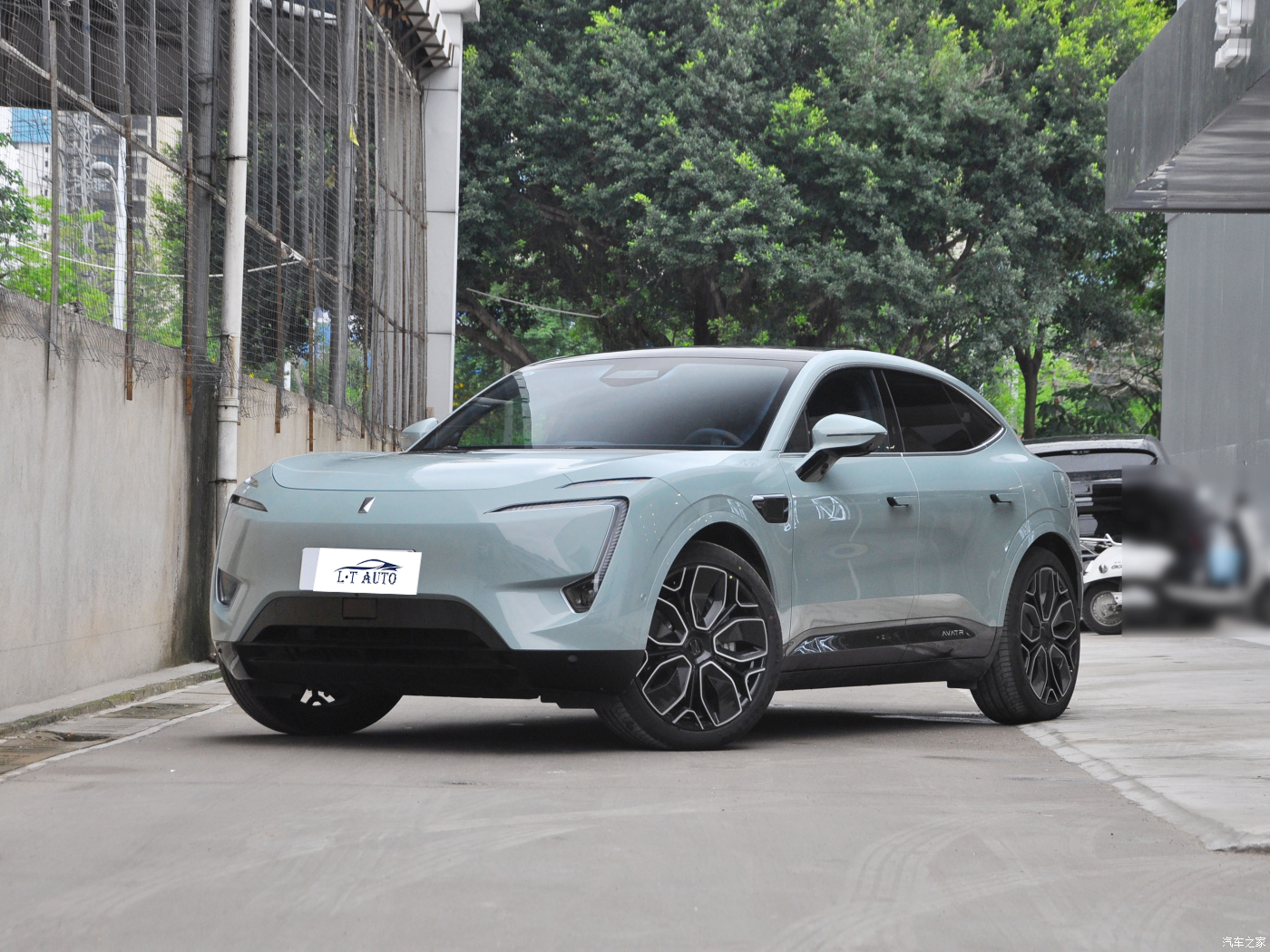 Max Speed 200 Km/h Changan Avatr 11 EV Cars Energy Vehicles SUV 2024 Version Electric Car