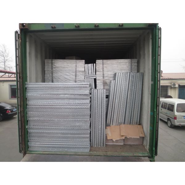 стальной прут 30кс5 скрежеща горячую окунутую гальванизированную Серратед решетку стали