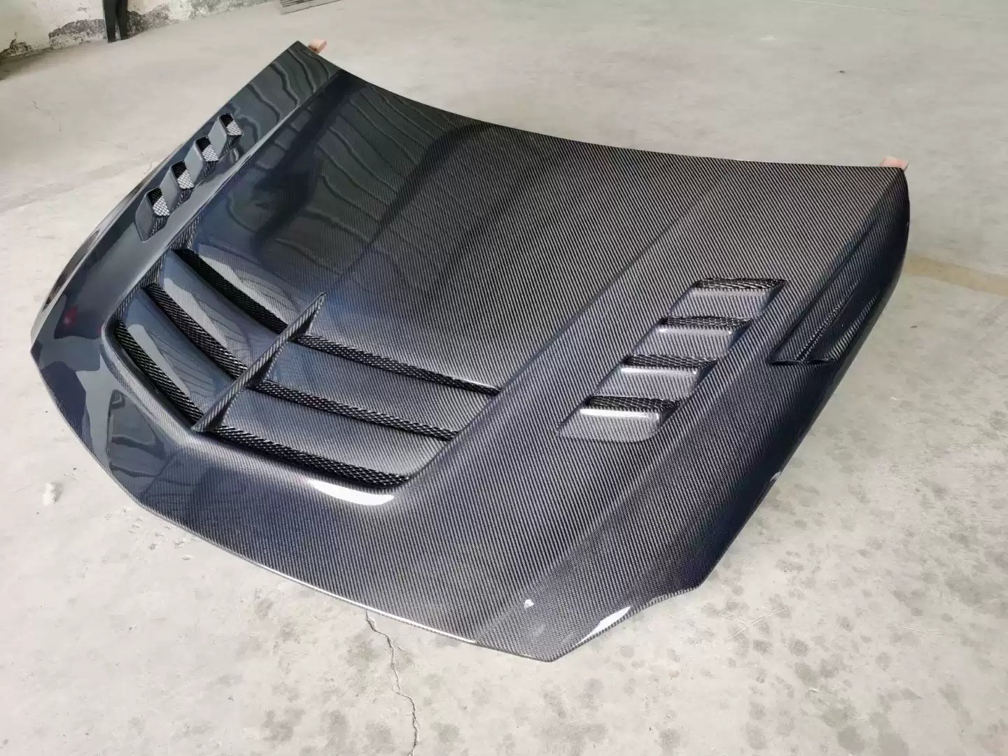 Customized Carbon Black Hood for -mercedes-benz A45/W176 Viras Opening Direct Supply