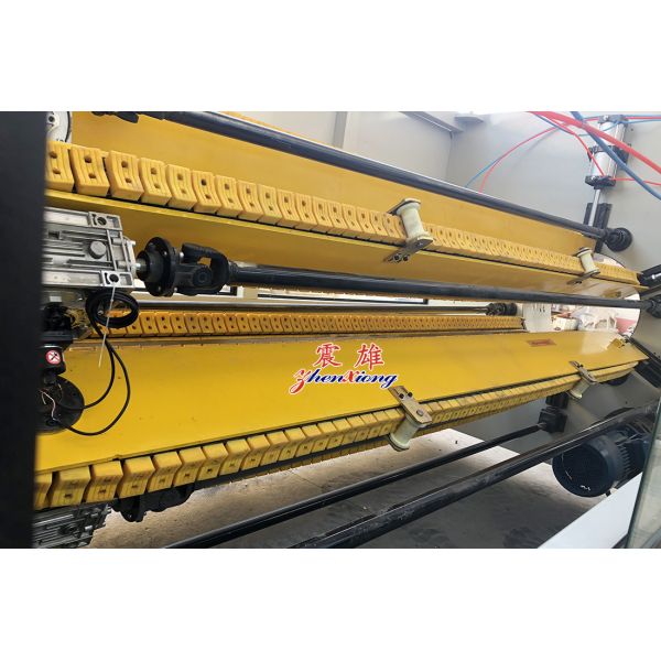 Eight Jaw Track Tractor Plastic Auxiliary Equipment with Wide Speed Range and Uniform Stable Speed