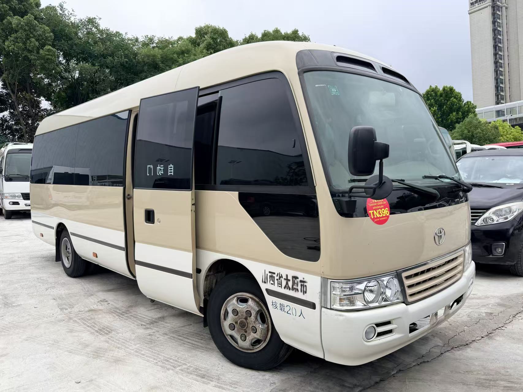 Toyota Coaster 30 Seater Luxury Coach Used Diesel Engine Passenger Bus Airport Shuttle