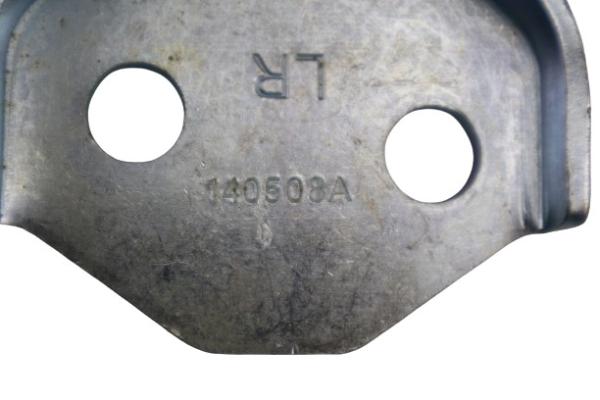 ISUZU DMAX 2006 HINGE DOOR FRT RH 8980575480 8972359821