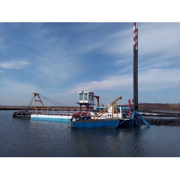 Hydraulic Cutter Suction Dredger 18inch 800m3/h Capacity 600kw Reamer Power