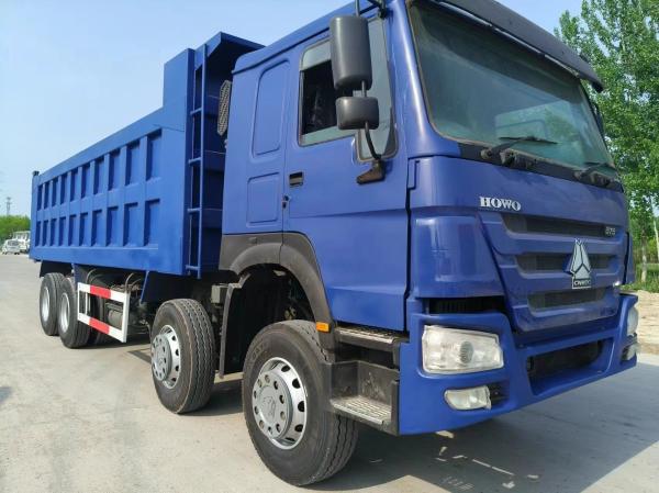 HOWO Tipper Dumper Trucks 8X4 12 Wheels Mining Dump Truck with Manual Transmission