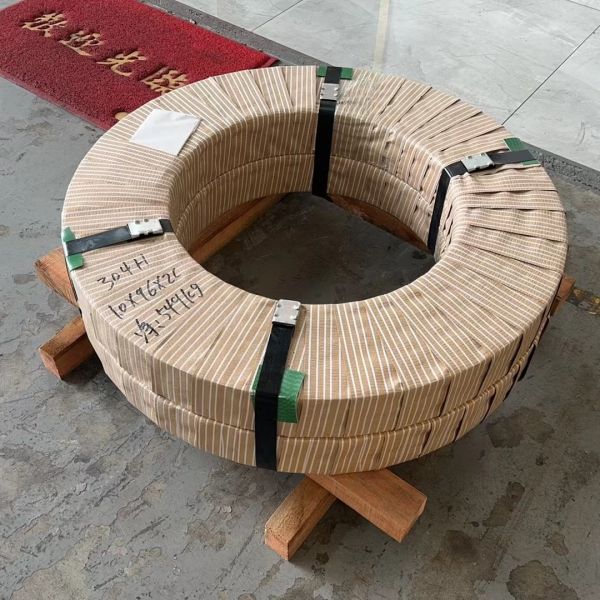 SUS301 3/4H H HRC 40 T0.7x14(+0/-0.2) Cold Rolled  JIS G4313 SUS304  Stainless Steel Strip Coil
