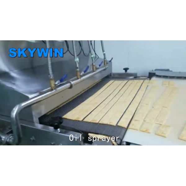 Stainless Steel Food Oil Sprayer Machine Sprinkle Oil For Biscuit Making