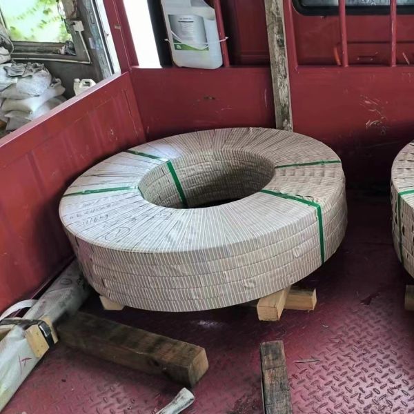 304 / 304L / 304H Нержавеющая сталь полоса ленты 0.1 - 3.0 мм холодно прокатаные SS полосы точное резка щели