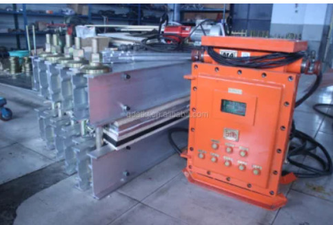 Machines de vulcanisation de joints à bande transporteuse en caoutchouc, légères et portables