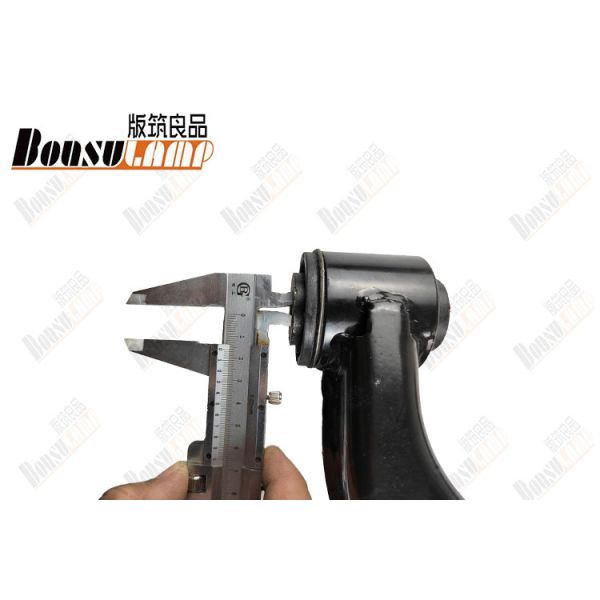Un brazo de control más bajo de sistema de suspensión del coche 8-97945843-1 con el buje de la junta de rótula para Isuzu 2012-2016 D-máximo