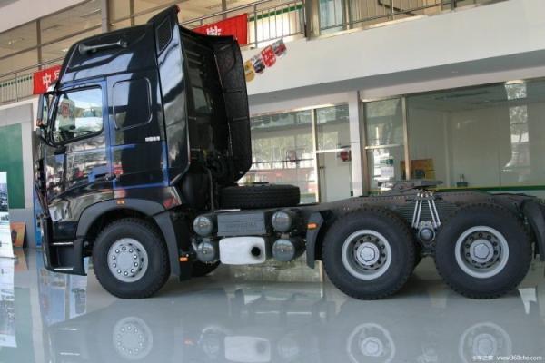 Used HOWO A7 6x4 Tractor Trucks with 400-500L Fuel Tank Capacity and SINOTRUCK Engine