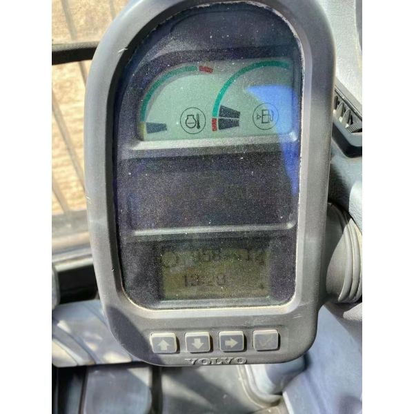 Used Volvo EC140D excavator, powerful, efficient and energy-saving