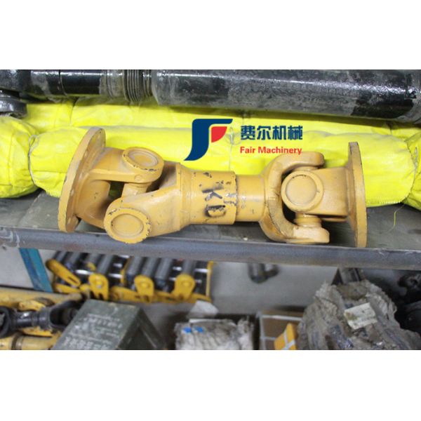 Yellow VOLVO Loader Parts ZL50GN 250100114 Front / Rear Drive Shaft 250100412