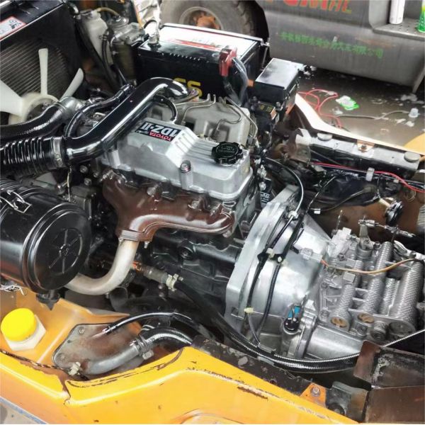 Toyota original japonesa de 3 toneladas con mayor eficiencia térmica en stock