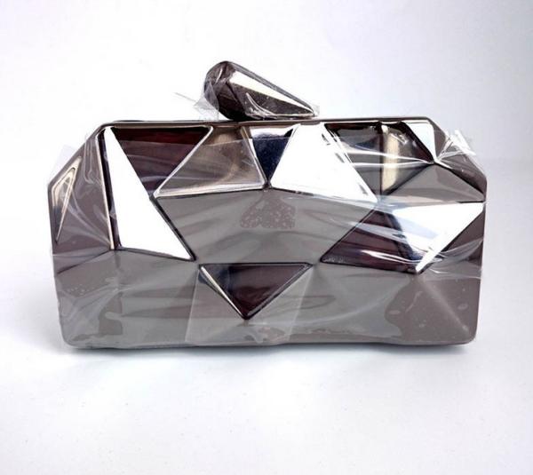 New metal diamond fashion clutch bag dinner diagonal portable shoulder bag woman packet will