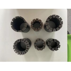 Rodas de água retas / espirais Tipo de diamante natural Mineração de superfície