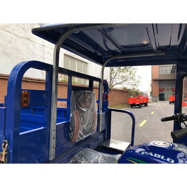 200cc Cargo Tricycle with 900kg Load Capacity 2000x1300mm Cargo Box