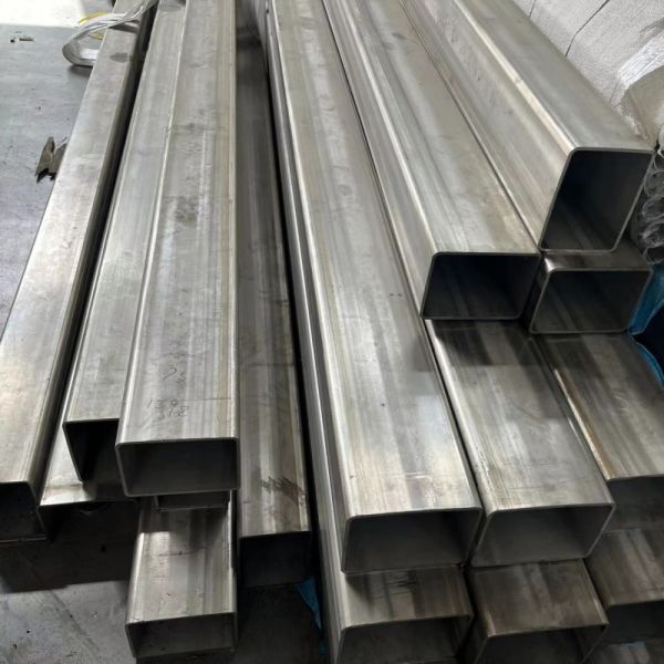 6m/12m 304 Stainless Steel Pipes ERW API Certified Square Tube and Rectangular Pipe for Drill Oil Pipeline