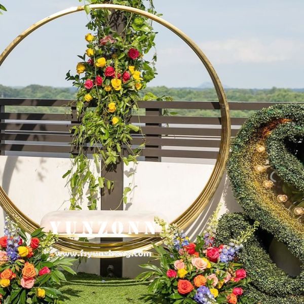 Gold Stainless Steel Frame Sofa Circle Shape Design for Couples for Wedding and Dining Comfortable Dining Chairs