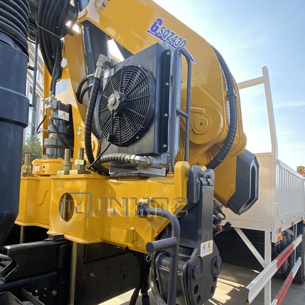 Flatbed Dropside Cargo Truck Mounted Crane Shacman F3000 6x4